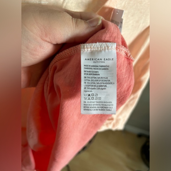 ⭐️ NWT American Eagle Ombré Tee ⭐️ - Picture 5 of 5
